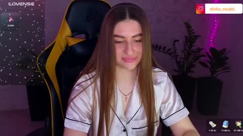 Snapshot of elinkalove chatting on February 22, 6:37 pm Elina online show from February 22, 6:37 pm