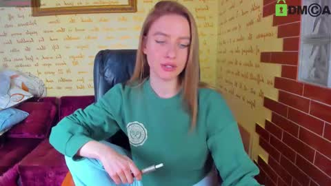 elinor_faith online show from December 4, 1:24 pm