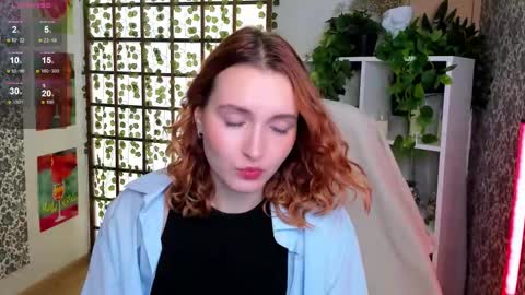 Snapshot of elis_cherry chatting on October 21, 2:26 am Elis online show from October 21, 2:26 am