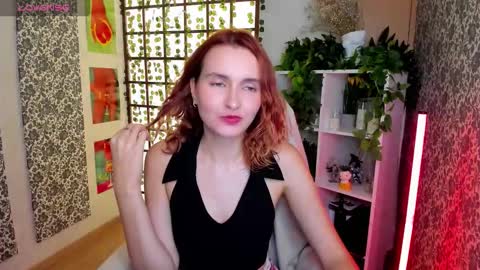 Snapshot of elis_cherry chatting on September 17, 2:31 am Elis online show from September 17, 2:31 am