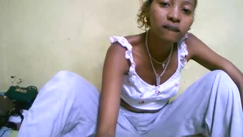 Snapshot of elisa689549 chatting on October 19, 4:20 pm elisa689549 online show from October 19, 4:20 pm