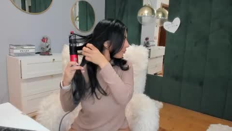 Maria online show from November 2, 6:17 am