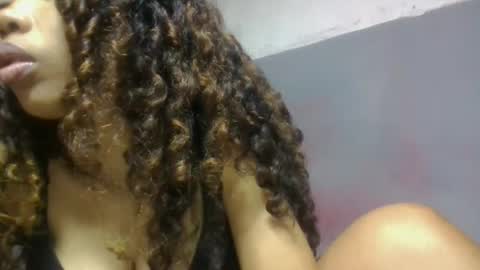 elisabethee online show from April 4, 8:40 pm