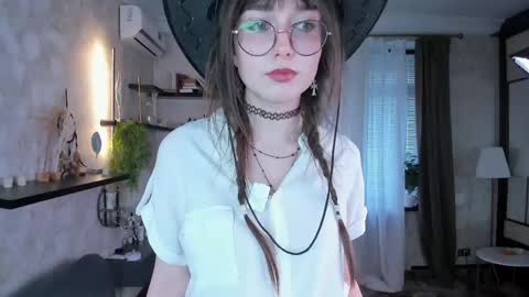 Elis online show from April 18, 8:17 am