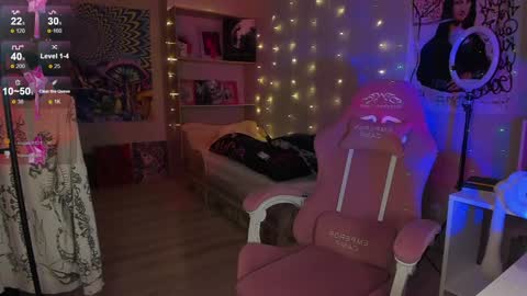 Elizabeth online show from January 9, 6:26 pm