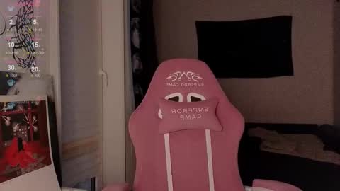 Elizabeth online show from October 6, 3:18 pm