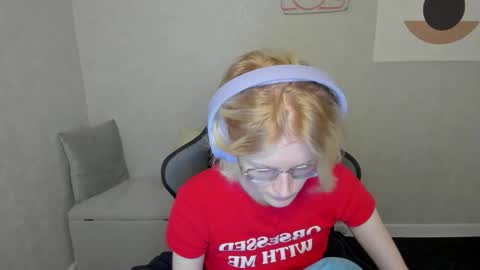 Elizabeth online show from September 12, 1:50 am