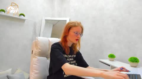 Elizabeth online show from March 10, 8:17 am