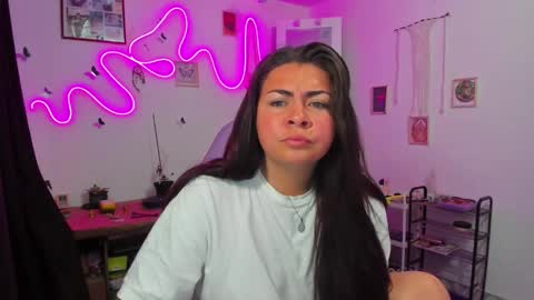 Elizabeth Martinez online show from April 17, 12:07 pm