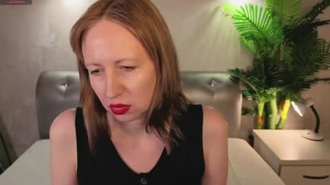 Elizabeth online show from March 21, 9:14 am