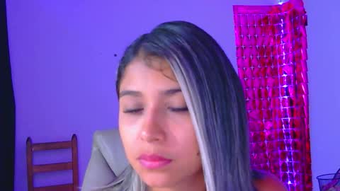 Lizzy online show from November 5, 7:08 pm