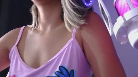 Lizzy online show from November 3, 4:44 pm