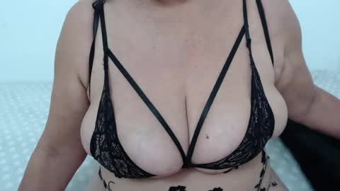 ElizabethMiler online show from July 28, 3:43 pm