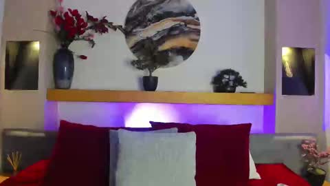   online show from September 19, 8:52 pm