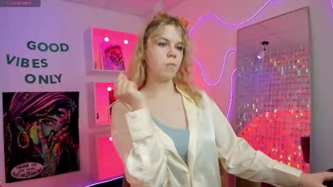 Elizabeth online show from June 23, 5:27 am