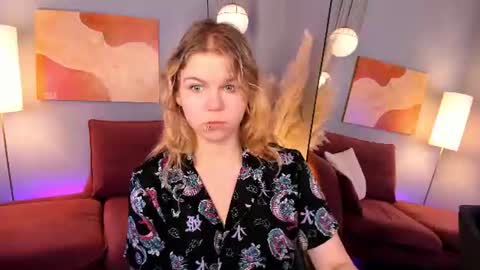 Elizabeth online show from July 30, 5:52 am