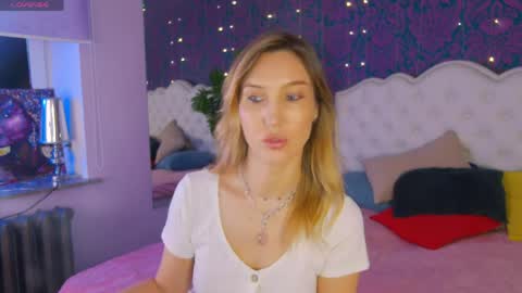 Linda online show from April 4, 11:42 am