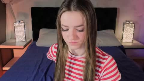 elizzza_ online show from April 4, 5:28 am