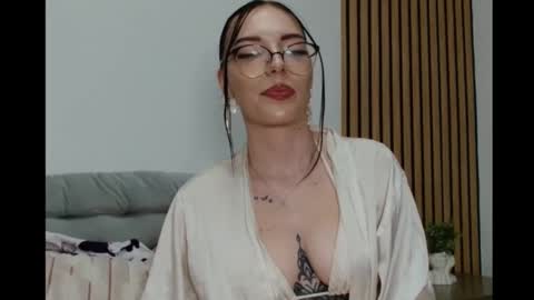 Chloe online show from September 22, 9:24 pm