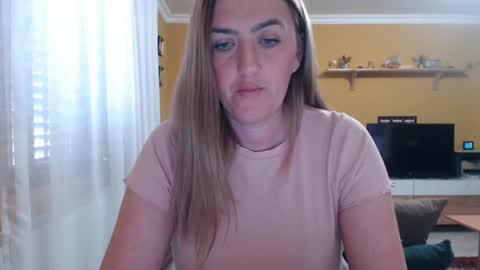 Ella  Max online show from March 10, 8:06 am