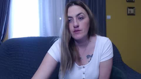 Ella  Max online show from February 12, 7:13 am