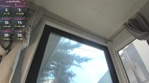 ella_vee online show from March 5, 5:58 am