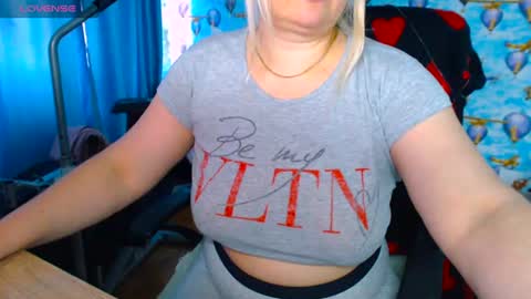  IsaBella  online show from July 28, 11:17 am
