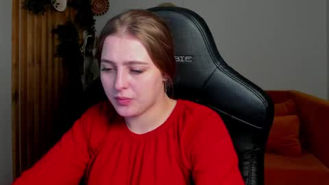 EllaBells online show from April 12, 5:10 am