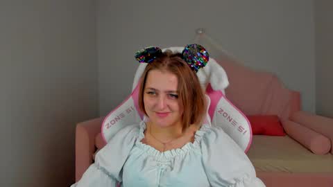 EllaBells online show from April 9, 5:21 am