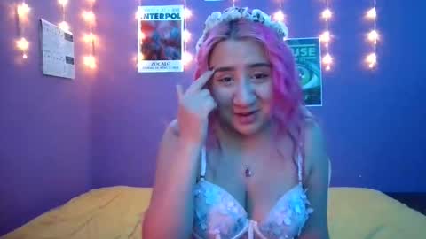 Ella Frannz online show from May 8, 3:54 am