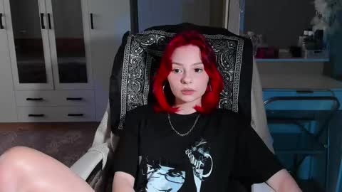 ellales online show from April 1, 8:37 am