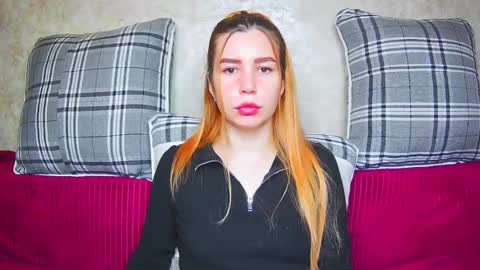 EllaNuar online show from September 24, 2:43 am