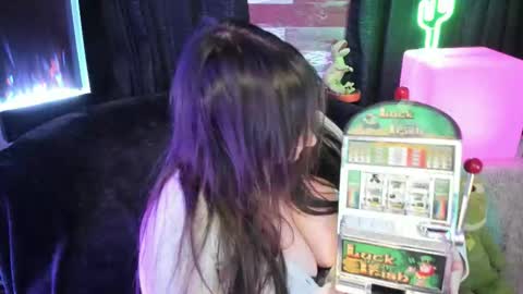 ELLE online show from March 24, 7:52 pm