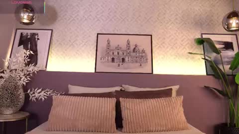 Elle Diane online show from March 5, 10:27 pm