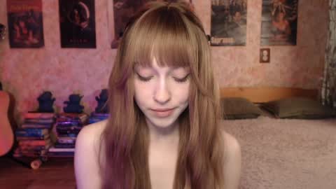 ellie_friendly online show from April 2, 10:51 pm