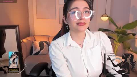 Snapshot of ellie_jhonson_ chatting on October 27, 12:06 am  Ellie Jhonson  online show from October 27, 12:06 am