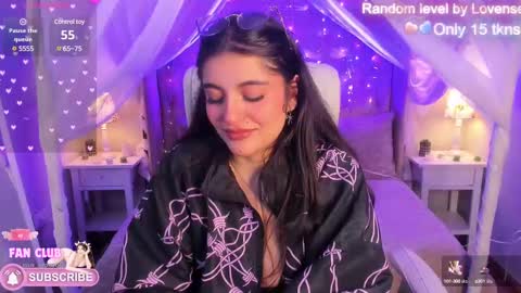 Snapshot of ellie_jhonson_ chatting on February 23, 3:34 pm  Ellie Jhonson  online show from February 23, 3:34 pm