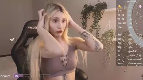 elliefrost online show from February 23, 9:33 pm