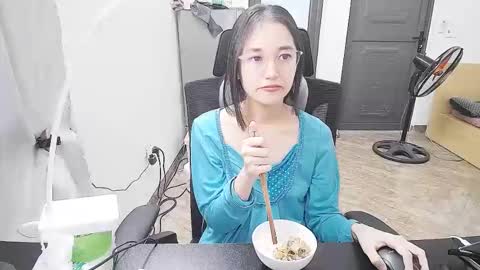 ellsa9x online show from October 31, 5:09 am