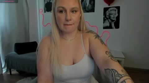 Elly online show from March 30, 11:54 am