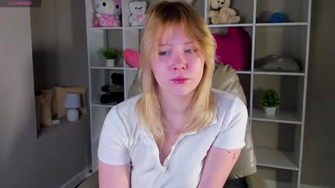 ellya_castro online show from September 15, 12:30 am