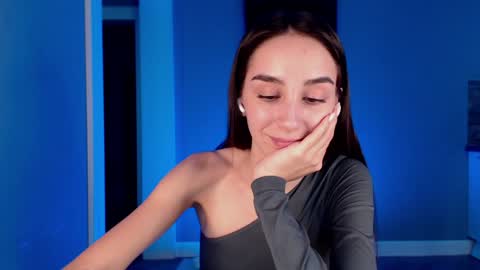 Im online Fri Sun Mon Tue Thu Fri Sat3 from 1000 online show from December 2, 9:43 am