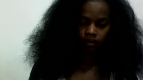elodie228680 online show from June 12, 5:15 am
