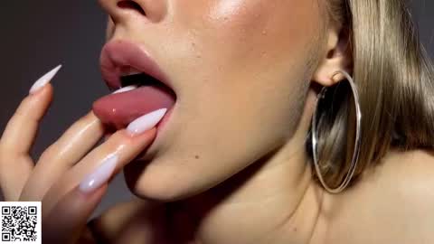 Elysia online show from October 22, 10:04 pm