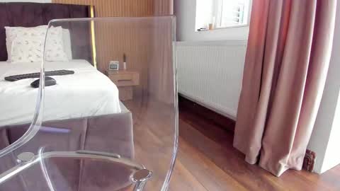 Ely online show from March 29, 8:46 am