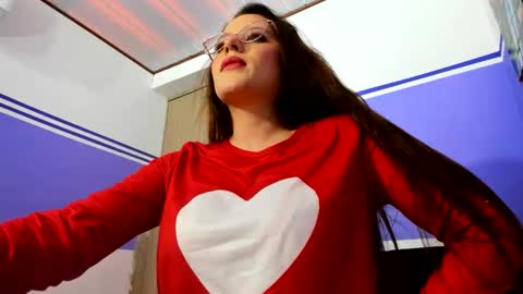 Snapshot of ema_04 chatting on October 21, 8:13 pm Estefany Martinez Acua INSTAGRAM ema 04oficial online show from October 21, 8:13 pm