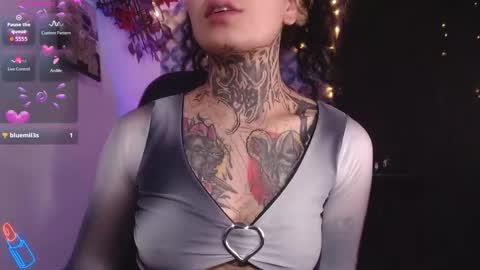 ema_ploxx online show from November 22, 4:59 am