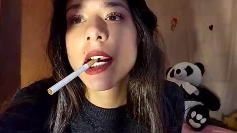 Emalu online show from March 3, 9:10 pm