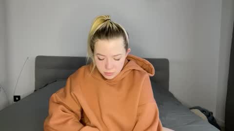 Alice online show from December 4, 12:18 pm