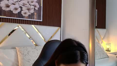 Emily  online show from December 2, 2:35 am